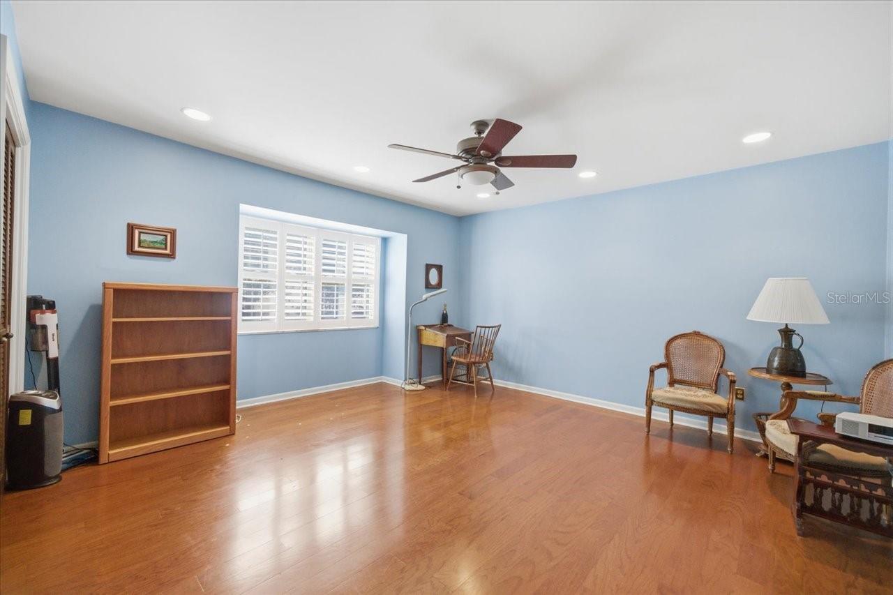 CARROLLWOOD VILLAGE SEC 1 - Residential