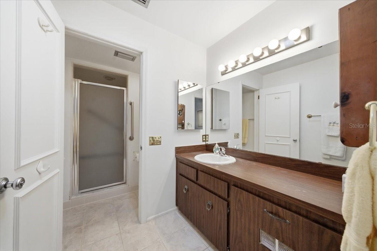 CARROLLWOOD VILLAGE SEC 1 - Residential