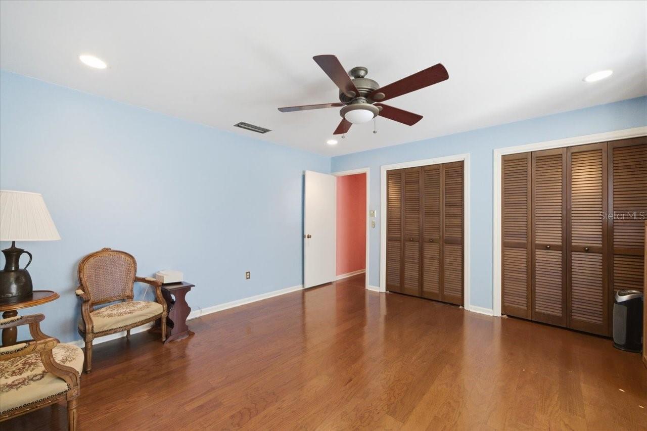 CARROLLWOOD VILLAGE SEC 1 - Residential