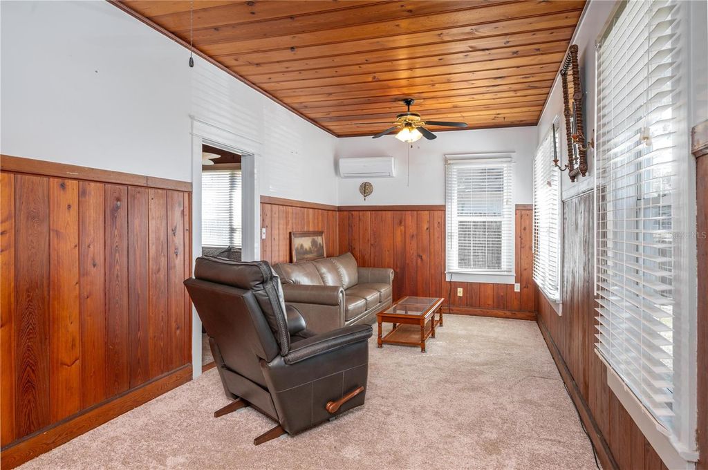 Photo of 427 Avenue E SE, Winter Haven, FL 33880 (MLS # P4937991)