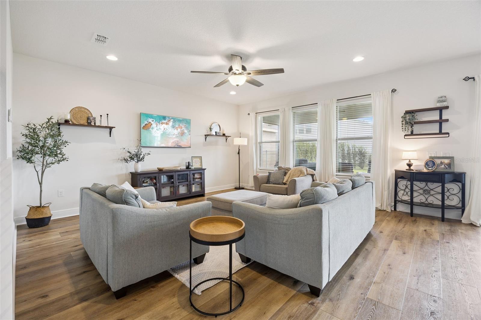 WATERLEIGH COMMUNITY - Residential