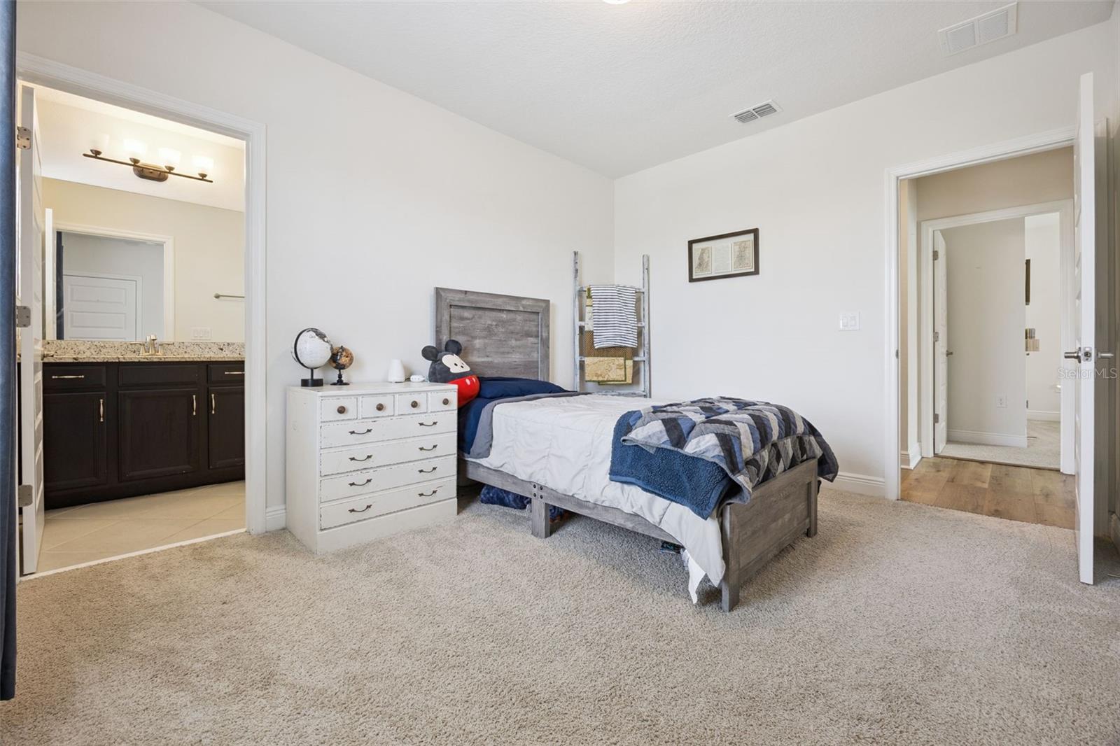 WATERLEIGH COMMUNITY - Residential