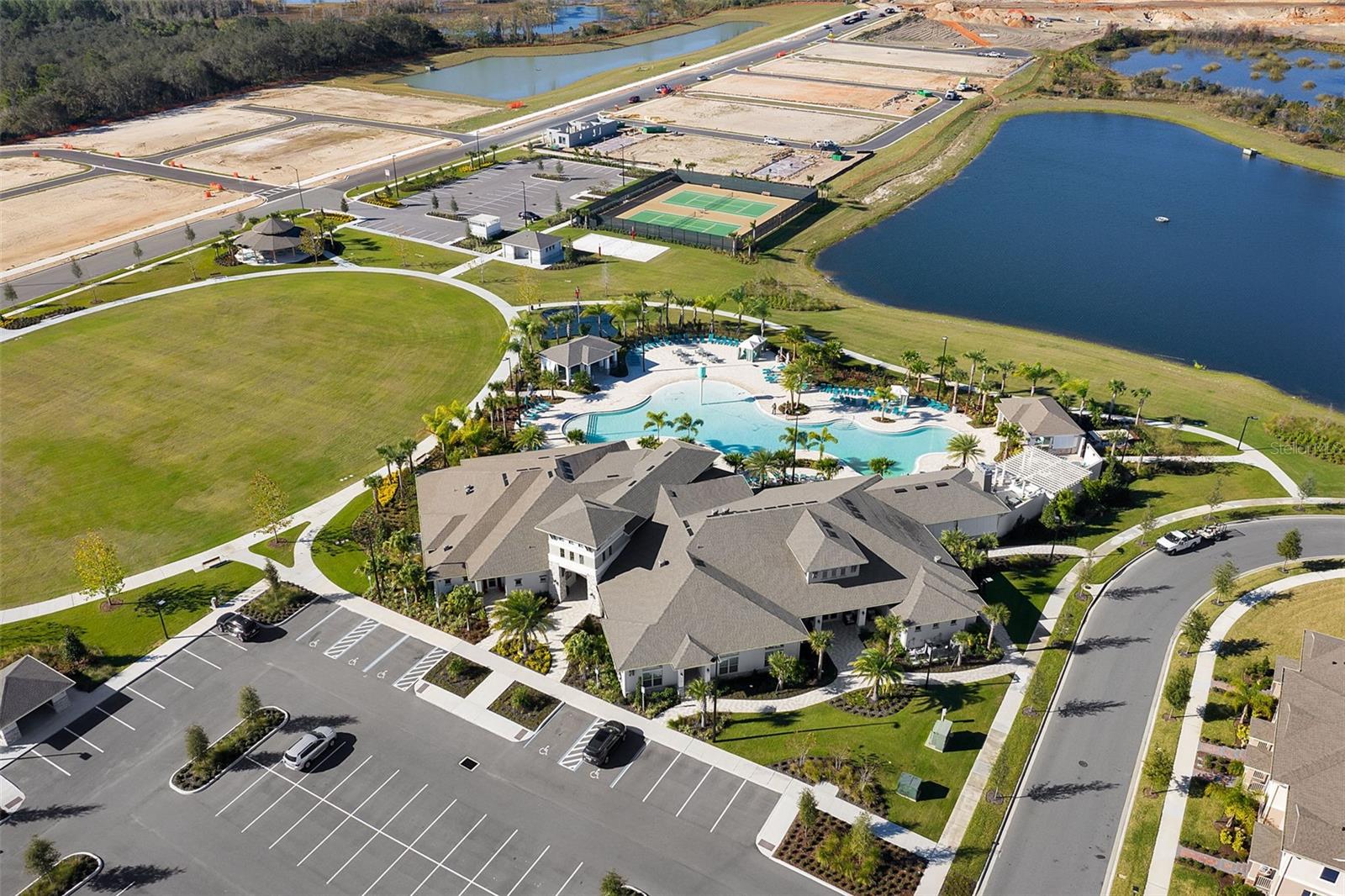 WATERLEIGH COMMUNITY - Residential