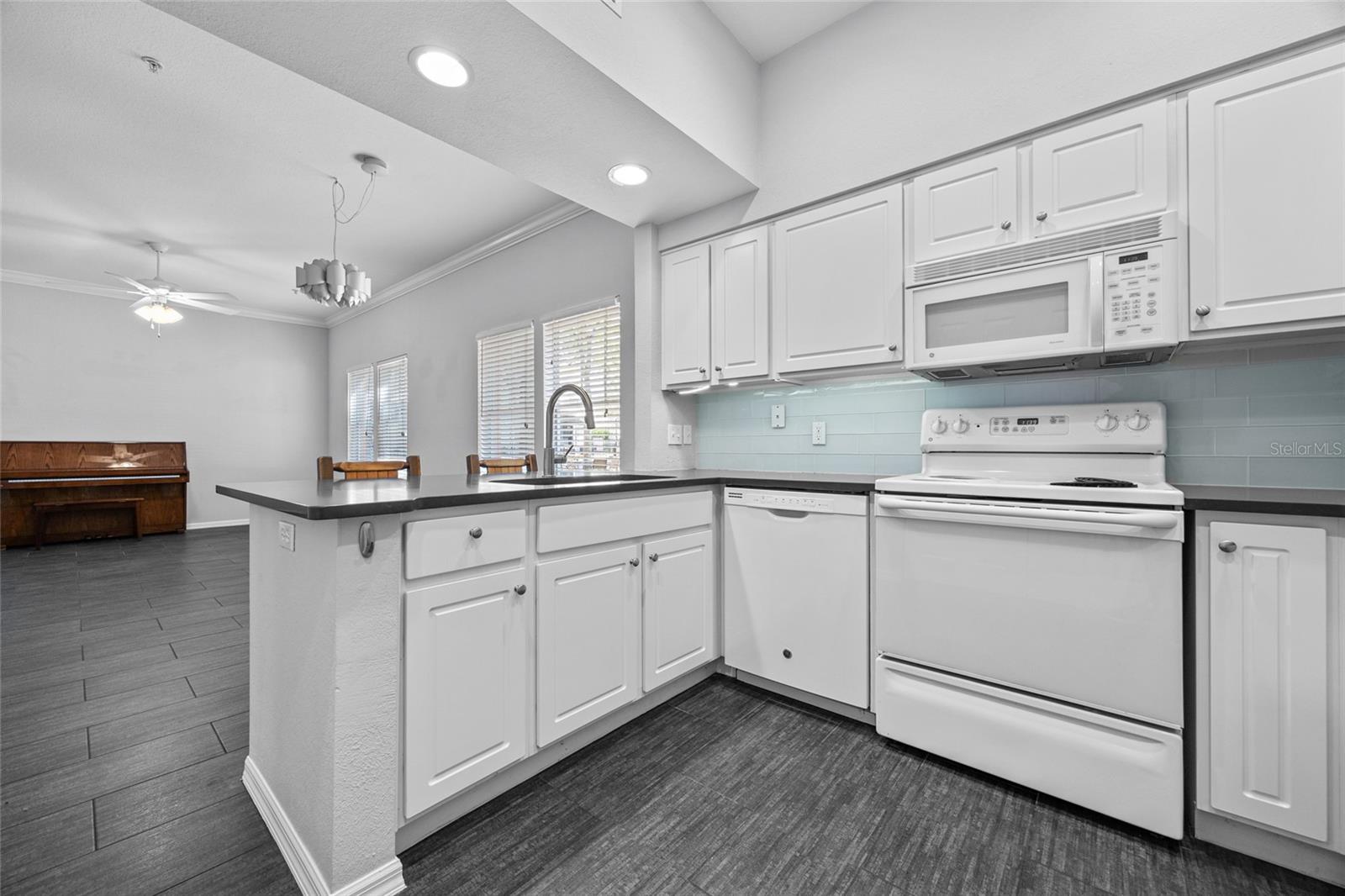 5141 SW 91 WAY I-102
