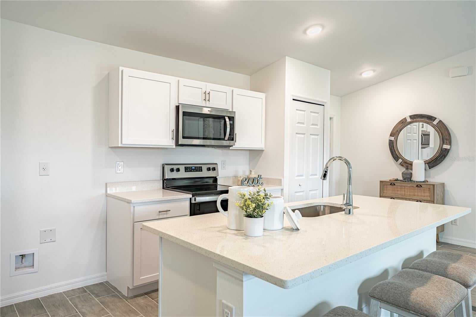 5304 GILLOT BOULEVARD, PORT CHARLOTTE, FL, 33981 1 5304 GILLOT BOULEVARD
