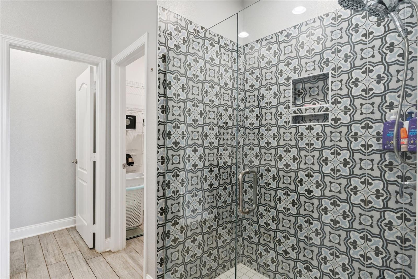 BAY MEADOW FARMS - Residential