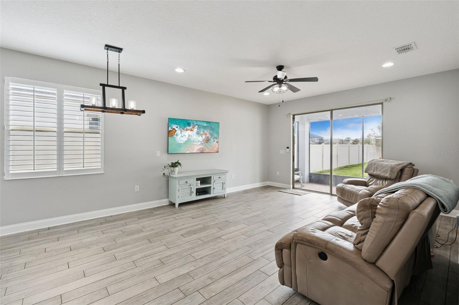 BAY MEADOW FARMS - Residential