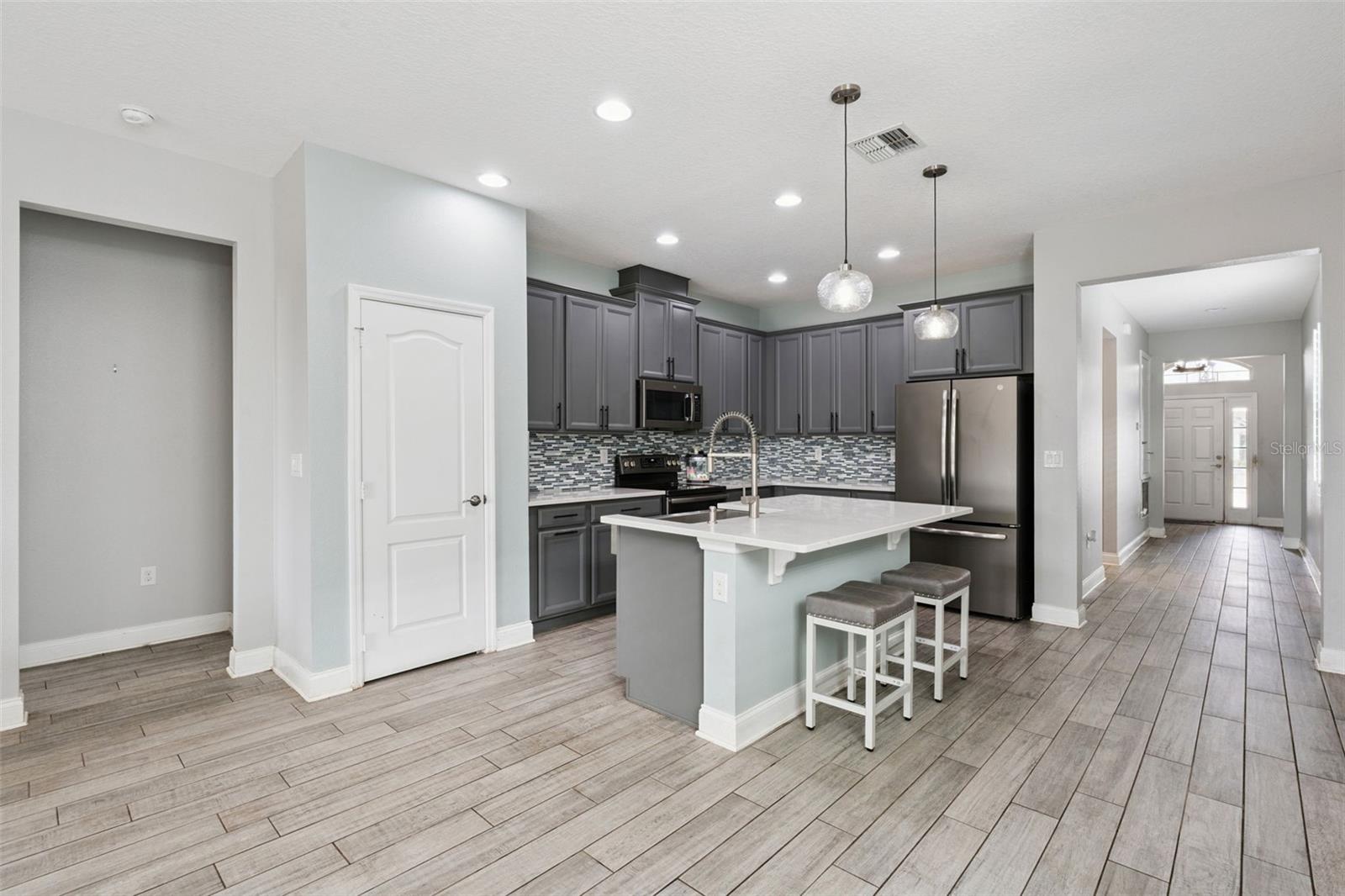 BAY MEADOW FARMS - Residential