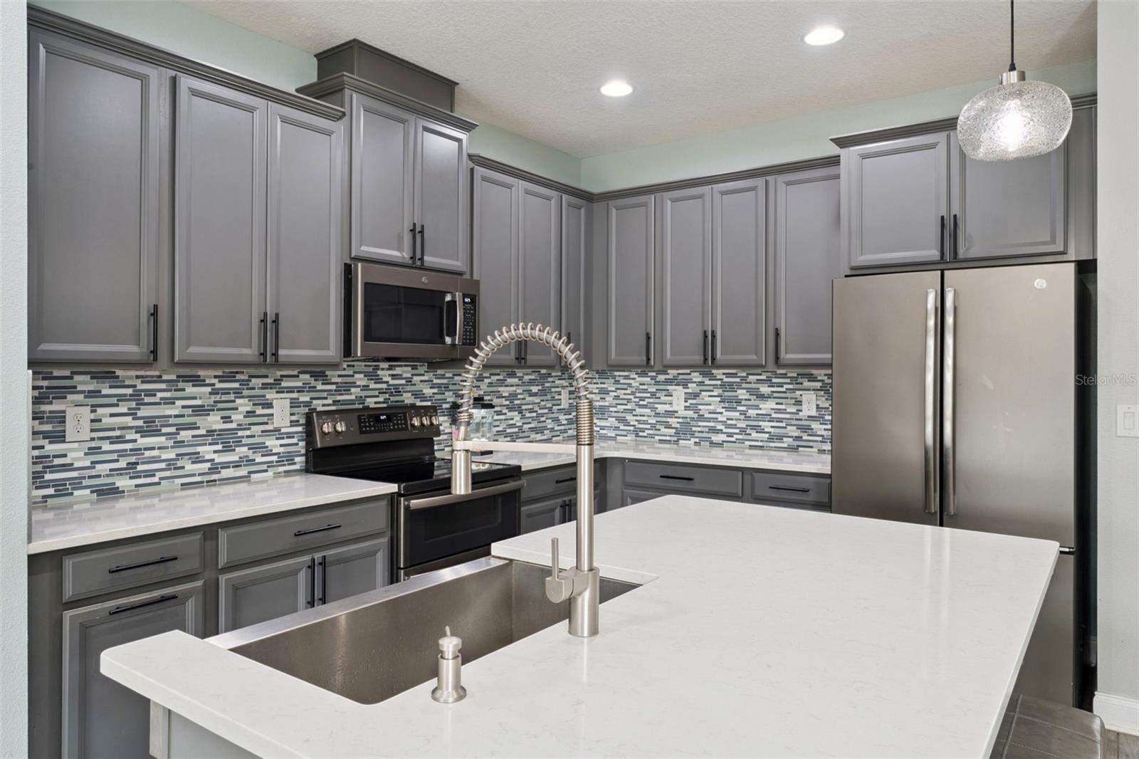 BAY MEADOW FARMS - Residential