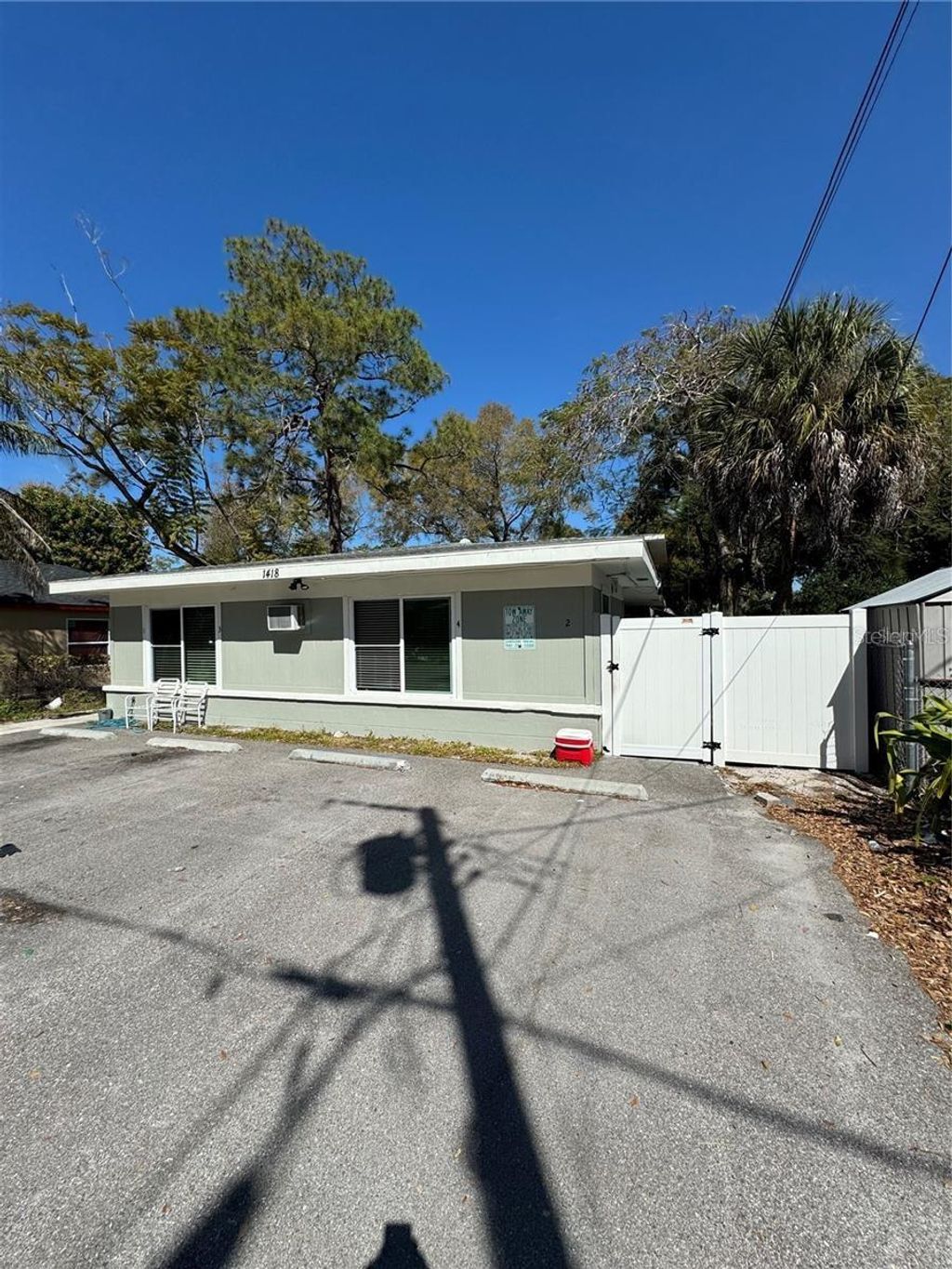 Photo of 1418 19th Avenue W, Bradenton, FL 34205 (MLS # A4650236)