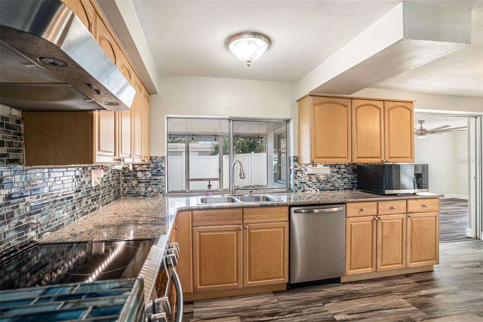 BEACON SQUARE - Residential