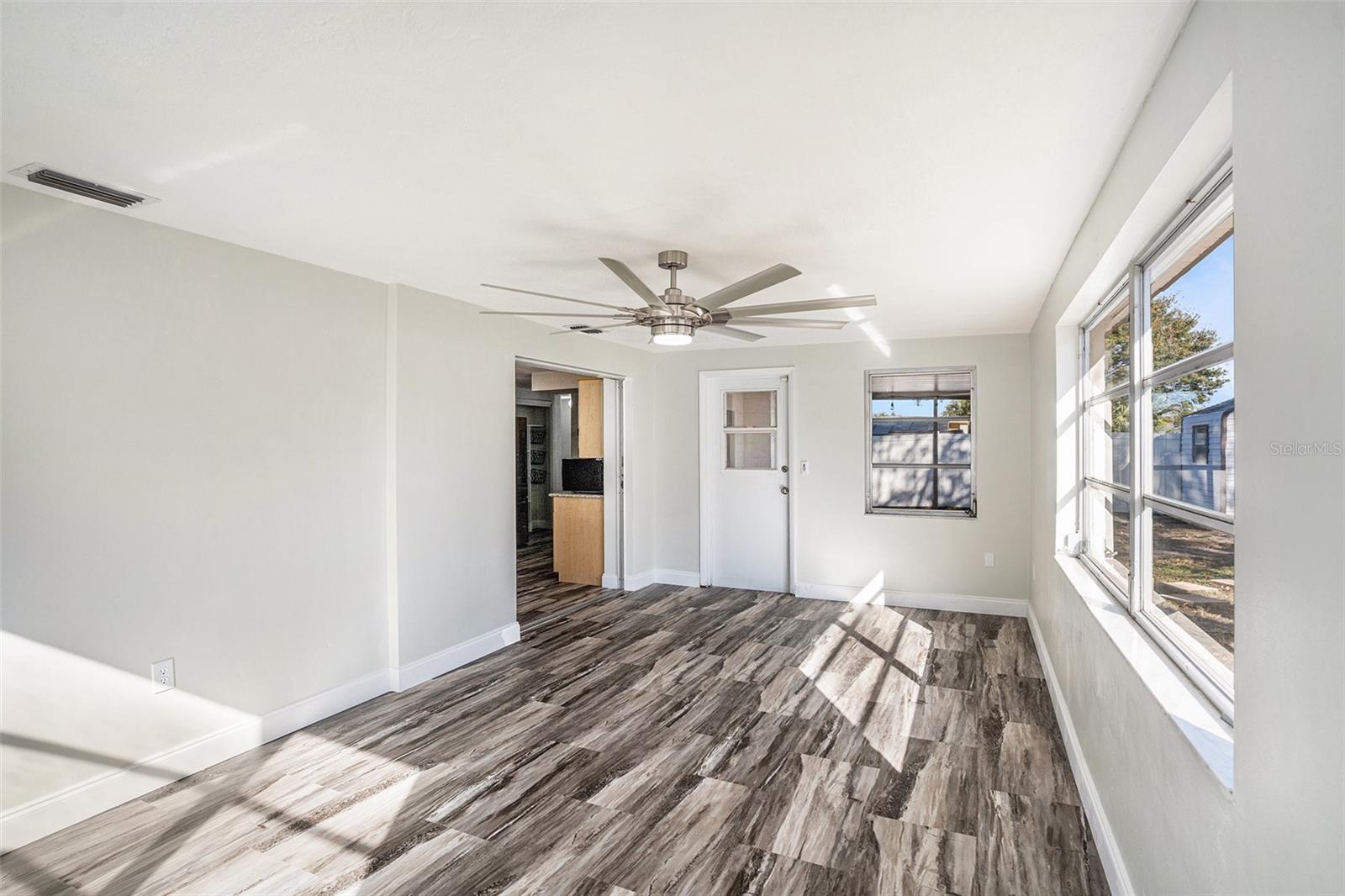 BEACON SQUARE - Residential