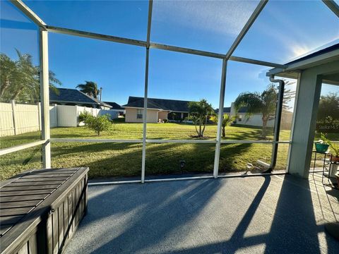 A home in WINTER HAVEN