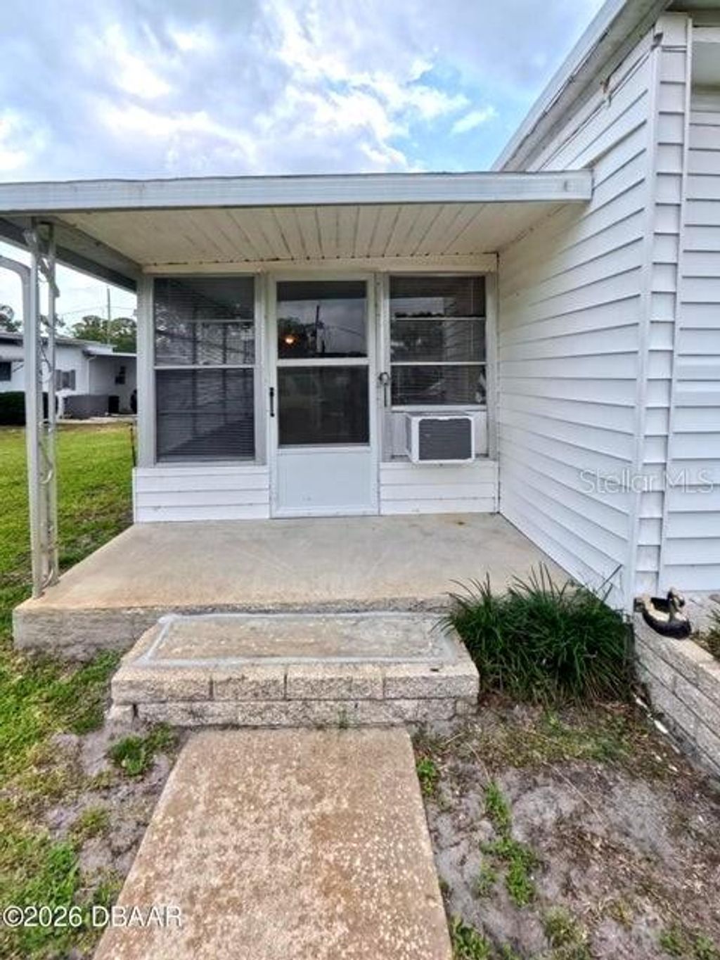 Photo of 725 Marshall Circle, Port Orange, FL 32127 (MLS # V4949980)