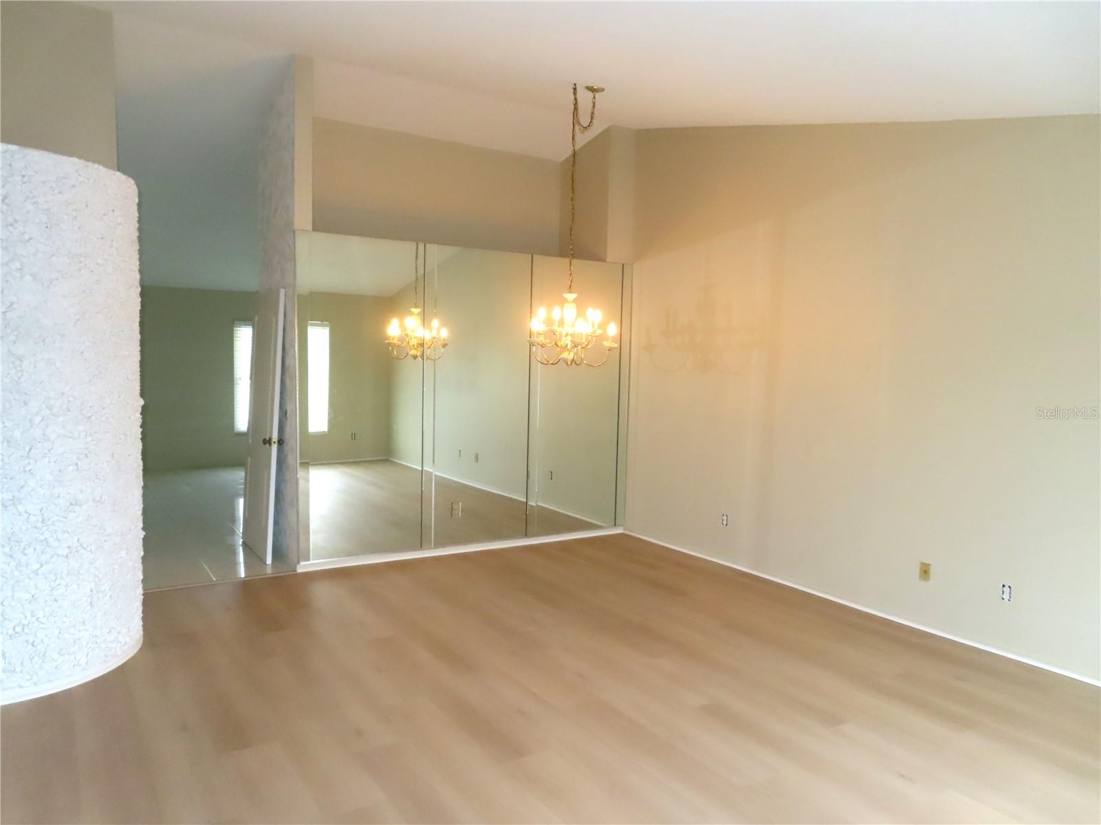 ON TOP OF THE WORLD - Residential