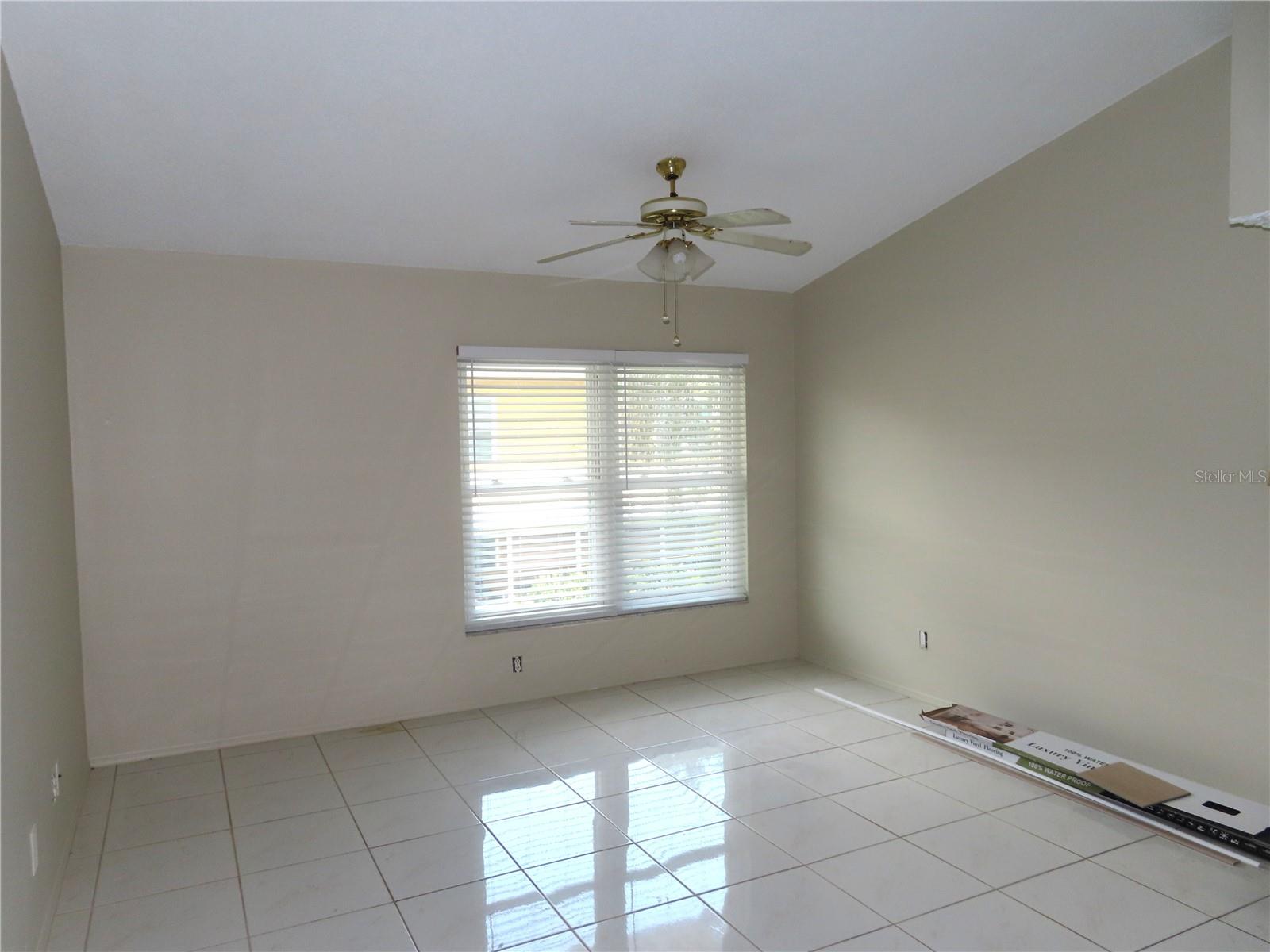 ON TOP OF THE WORLD - Residential