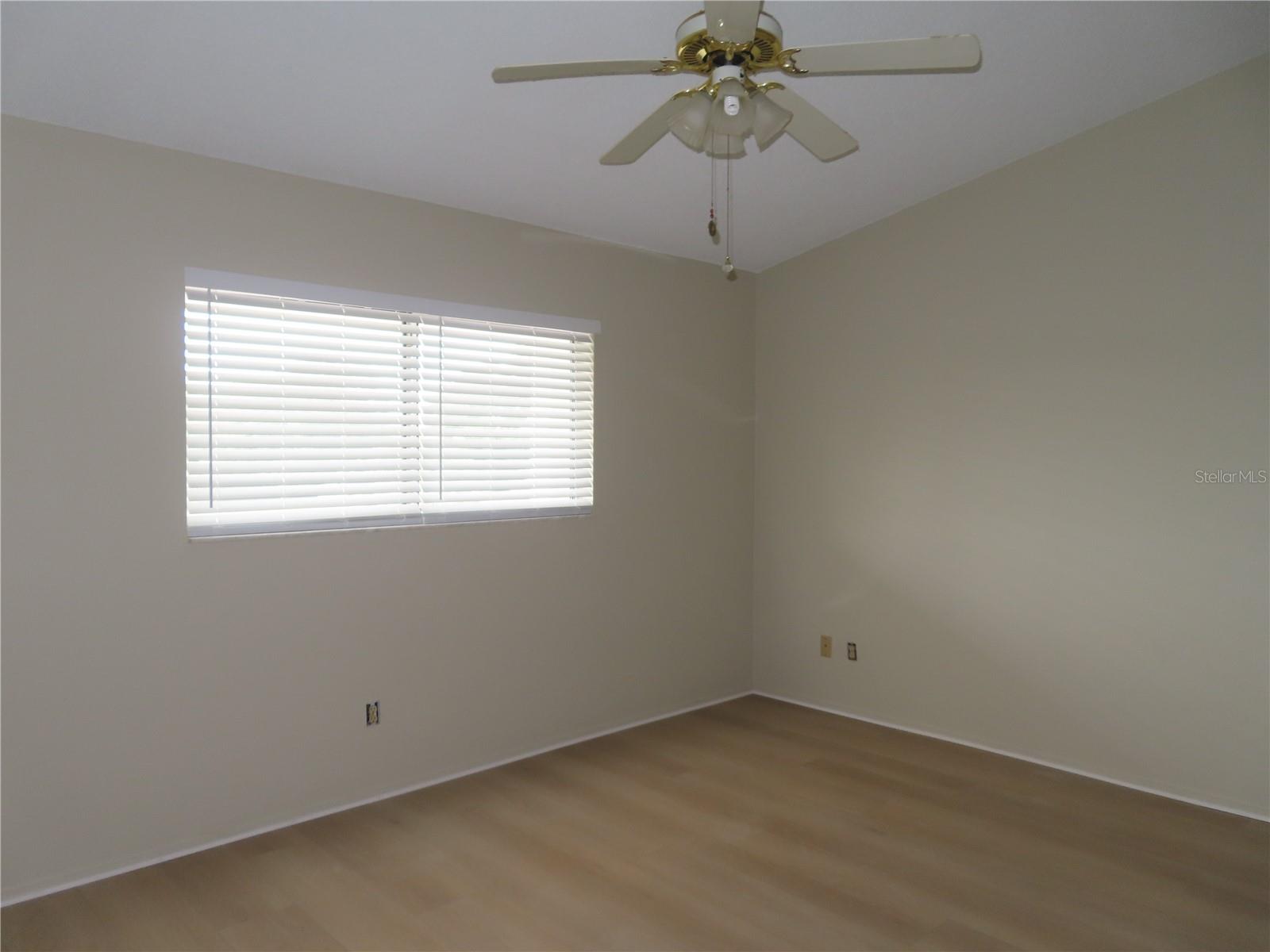 ON TOP OF THE WORLD - Residential