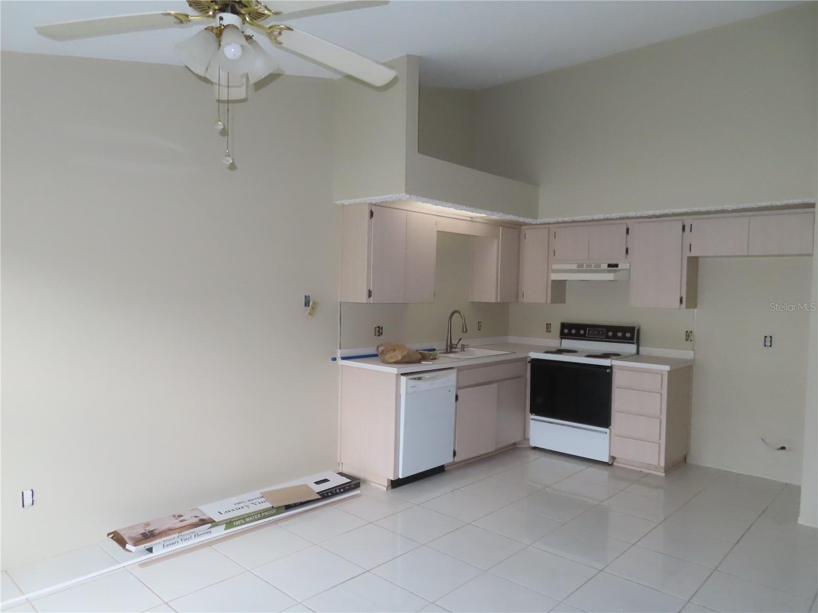 ON TOP OF THE WORLD - Residential