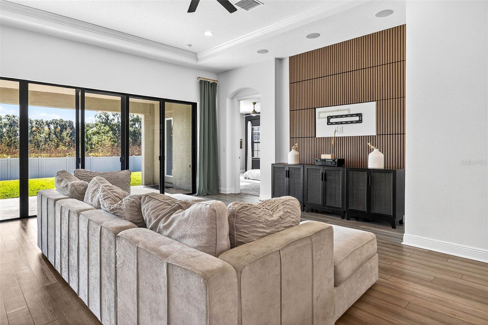 B & D HAWKSTONE PH 2 - Residential