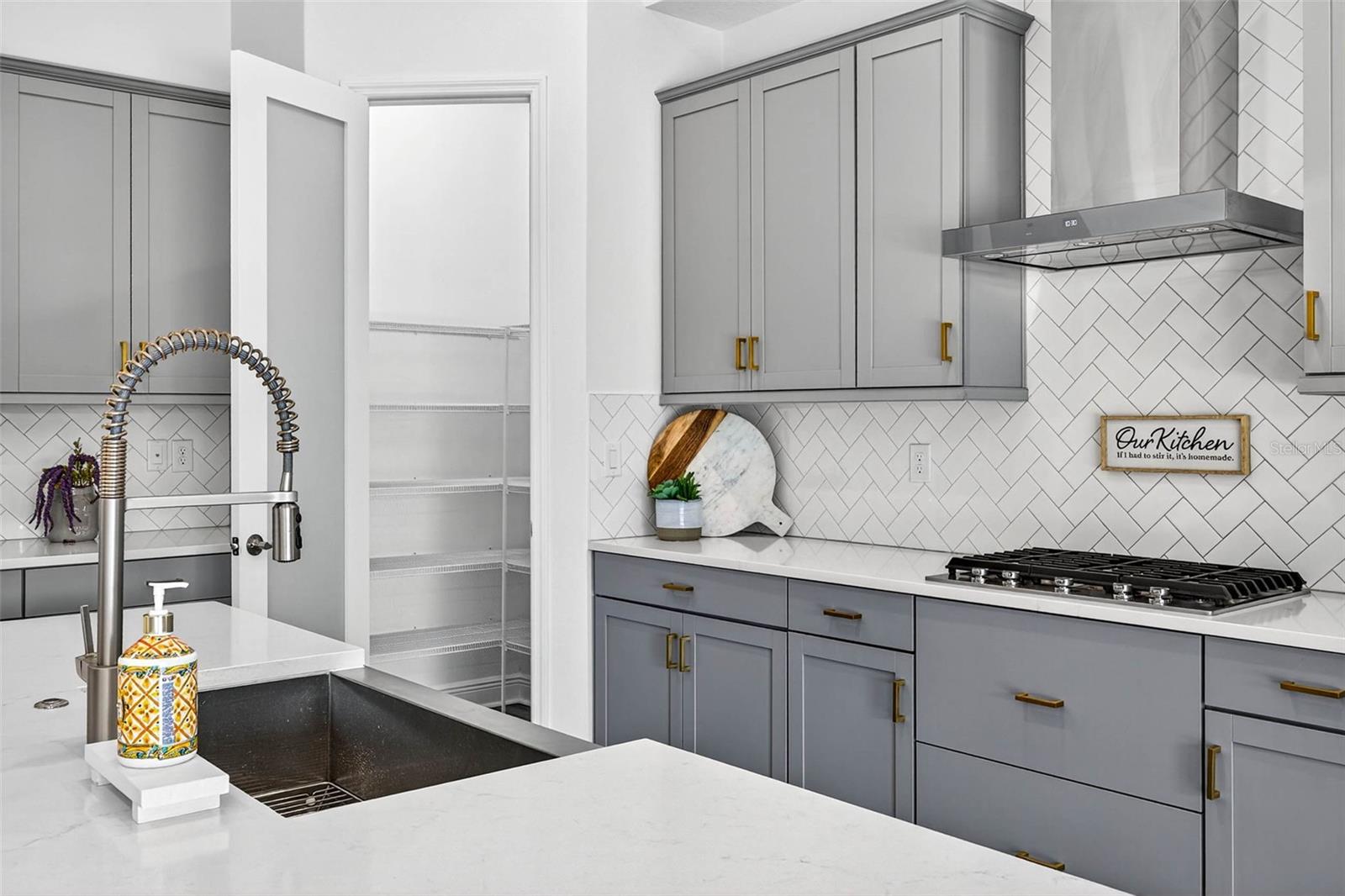 B & D HAWKSTONE PH 2 - Residential