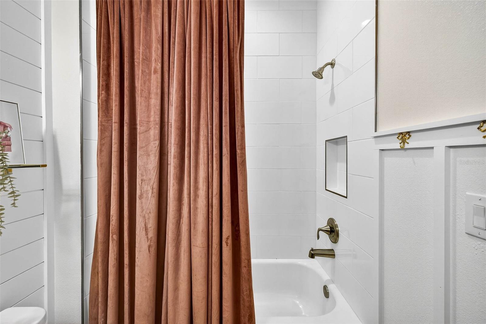 B & D HAWKSTONE PH 2 - Residential