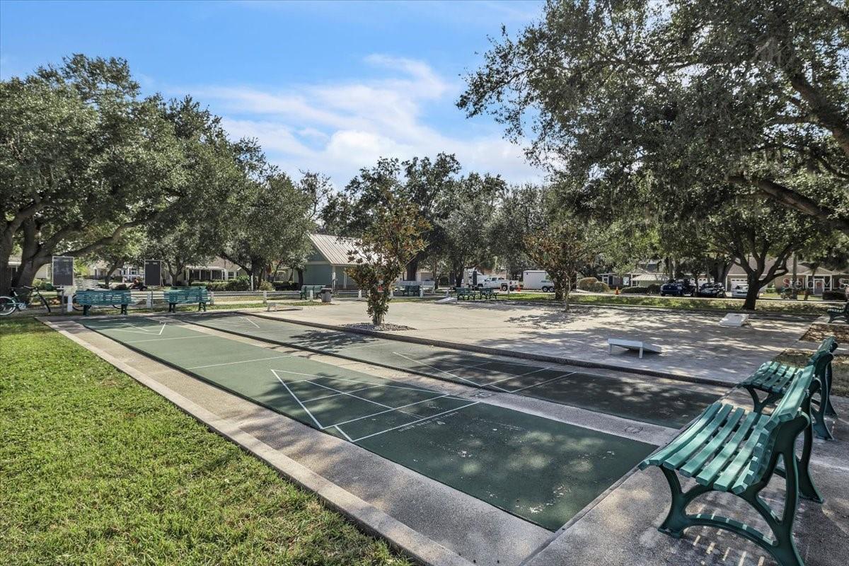 HERITAGE VILLAS AT HERITAGE OAK PARK - Residential