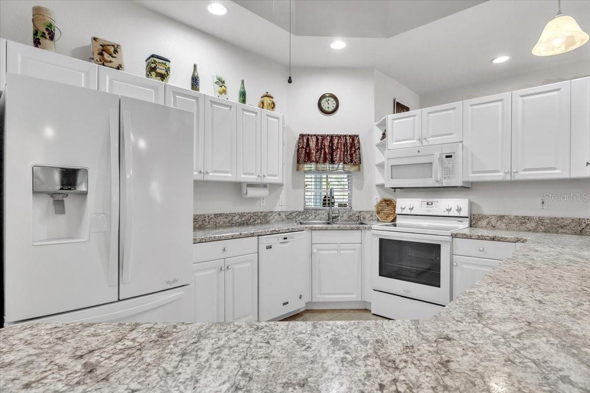 HERITAGE VILLAS AT HERITAGE OAK PARK - Residential