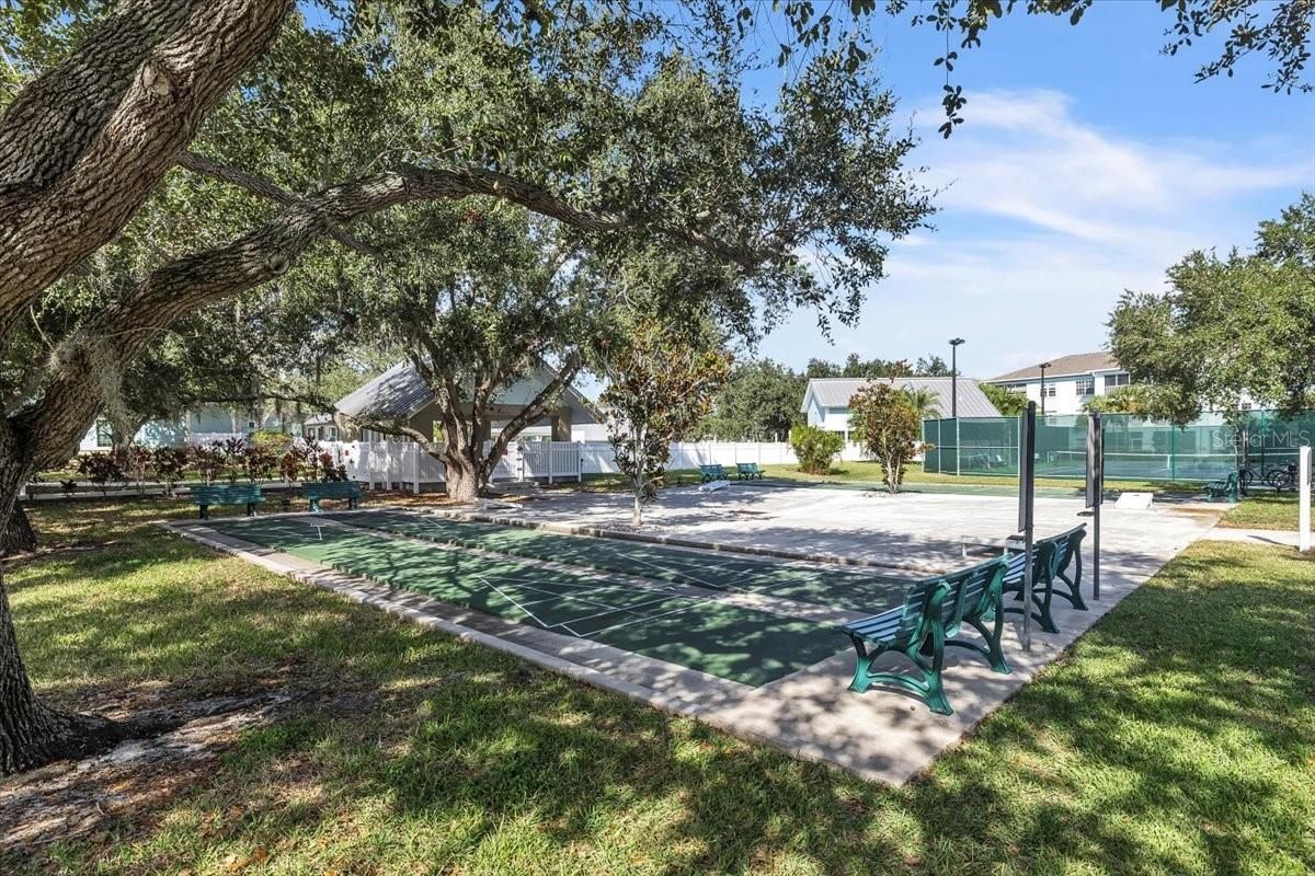 HERITAGE VILLAS AT HERITAGE OAK PARK - Residential