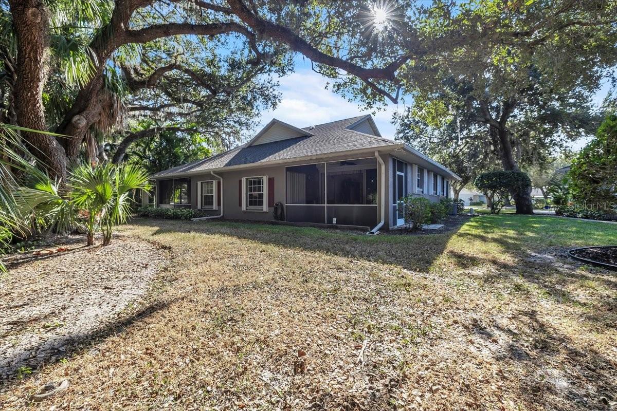 HERITAGE VILLAS AT HERITAGE OAK PARK - Residential