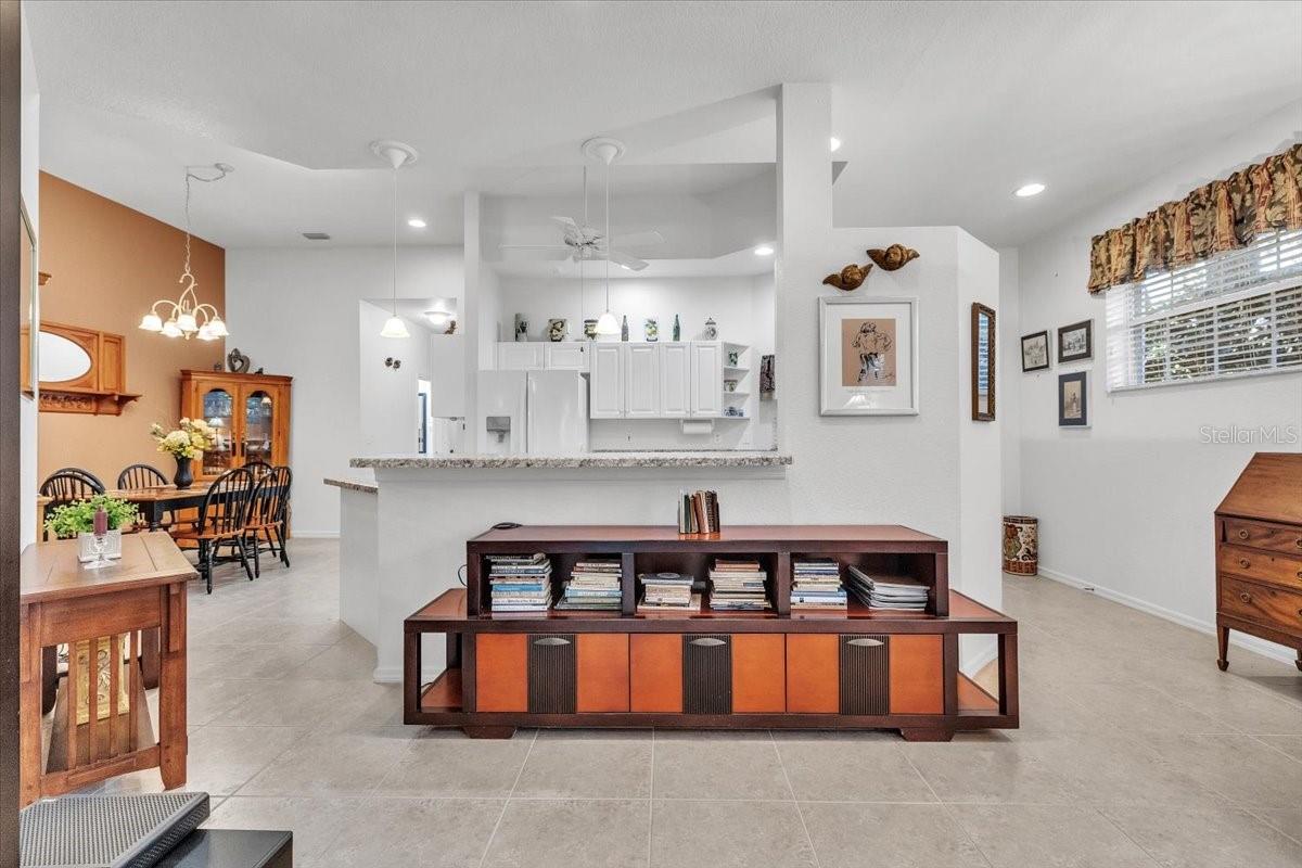 HERITAGE VILLAS AT HERITAGE OAK PARK - Residential