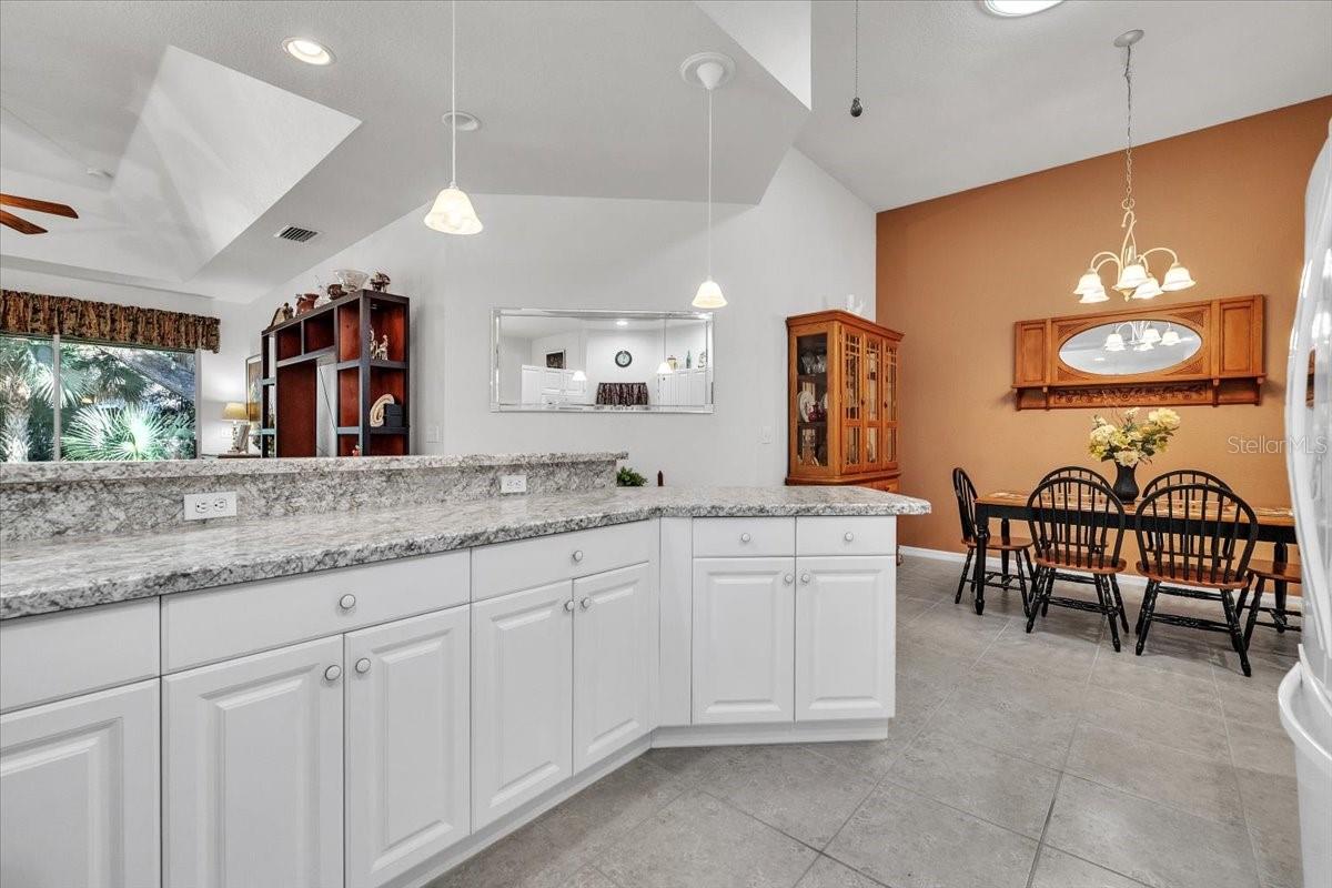 HERITAGE VILLAS AT HERITAGE OAK PARK - Residential