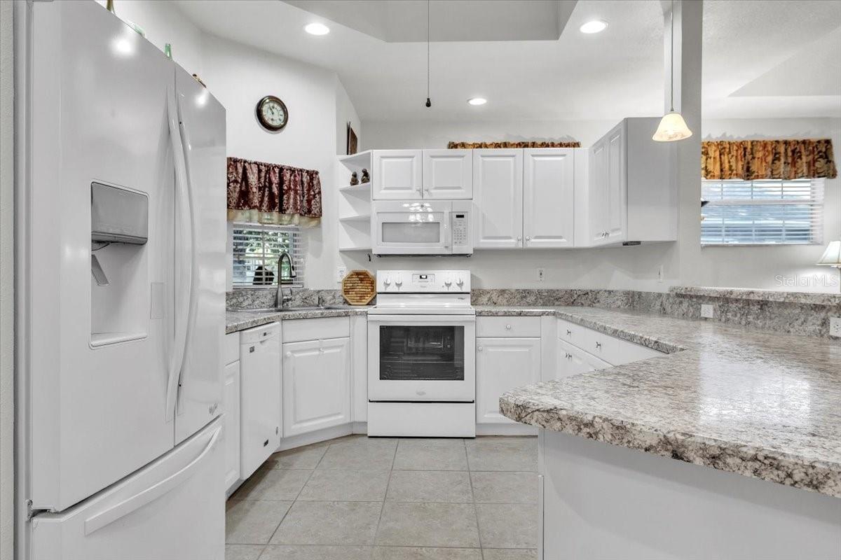 HERITAGE VILLAS AT HERITAGE OAK PARK - Residential