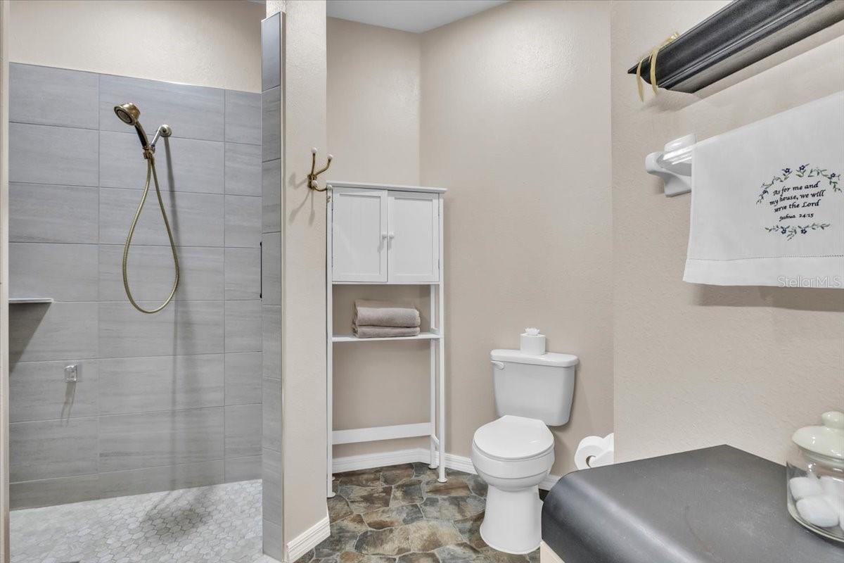 HERITAGE VILLAS AT HERITAGE OAK PARK - Residential