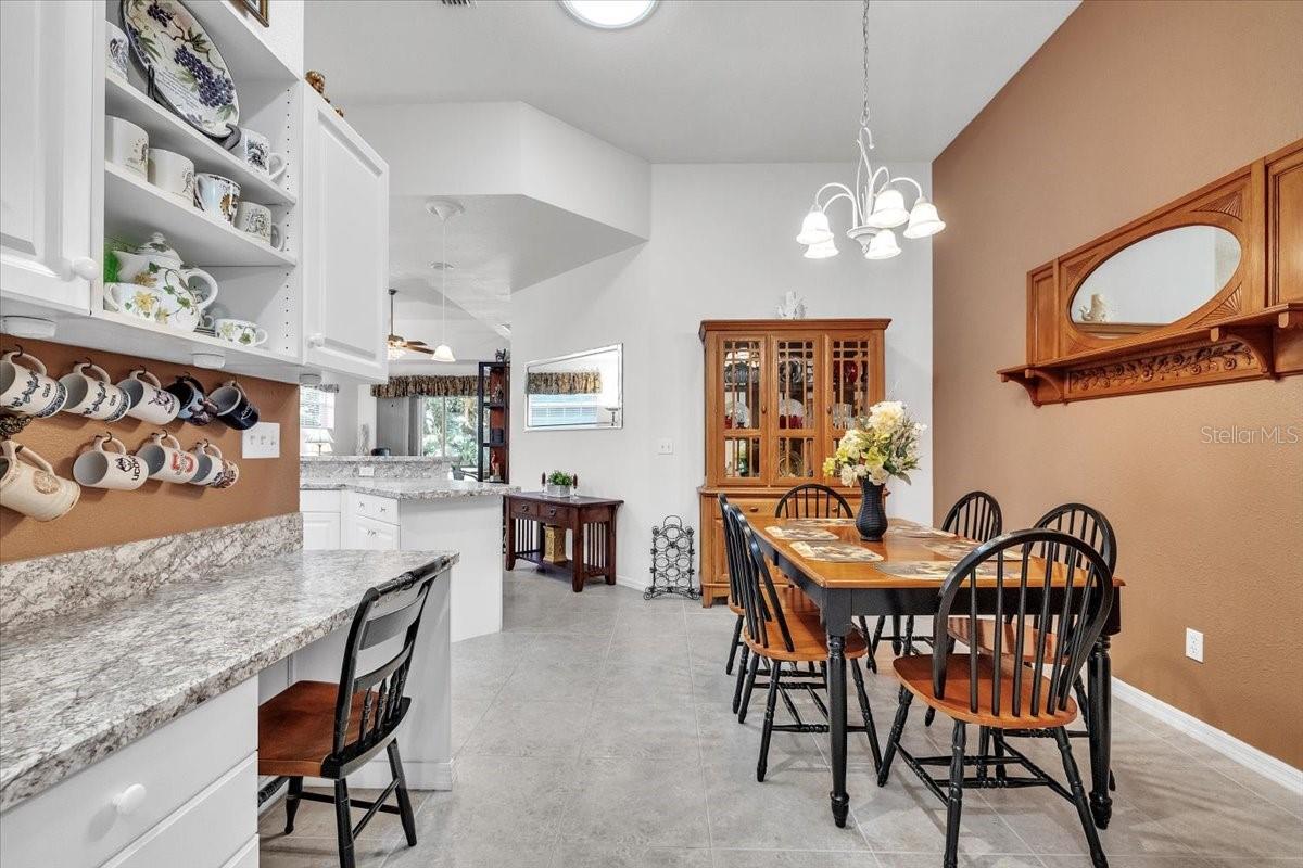 HERITAGE VILLAS AT HERITAGE OAK PARK - Residential