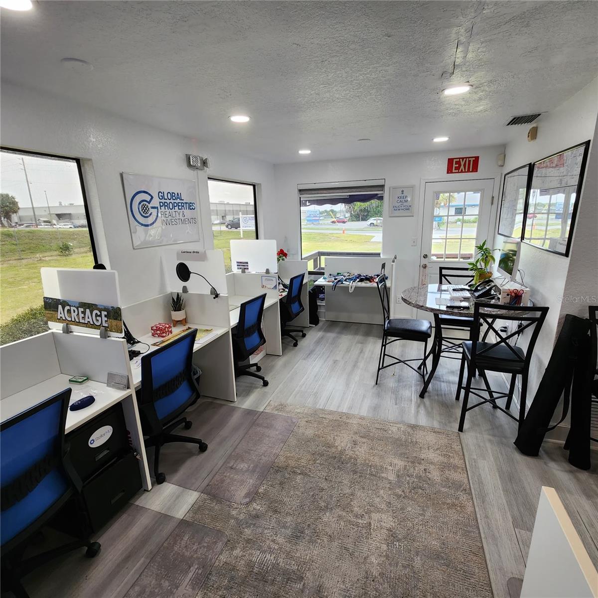 OAKRIDGE - Commercial Sale