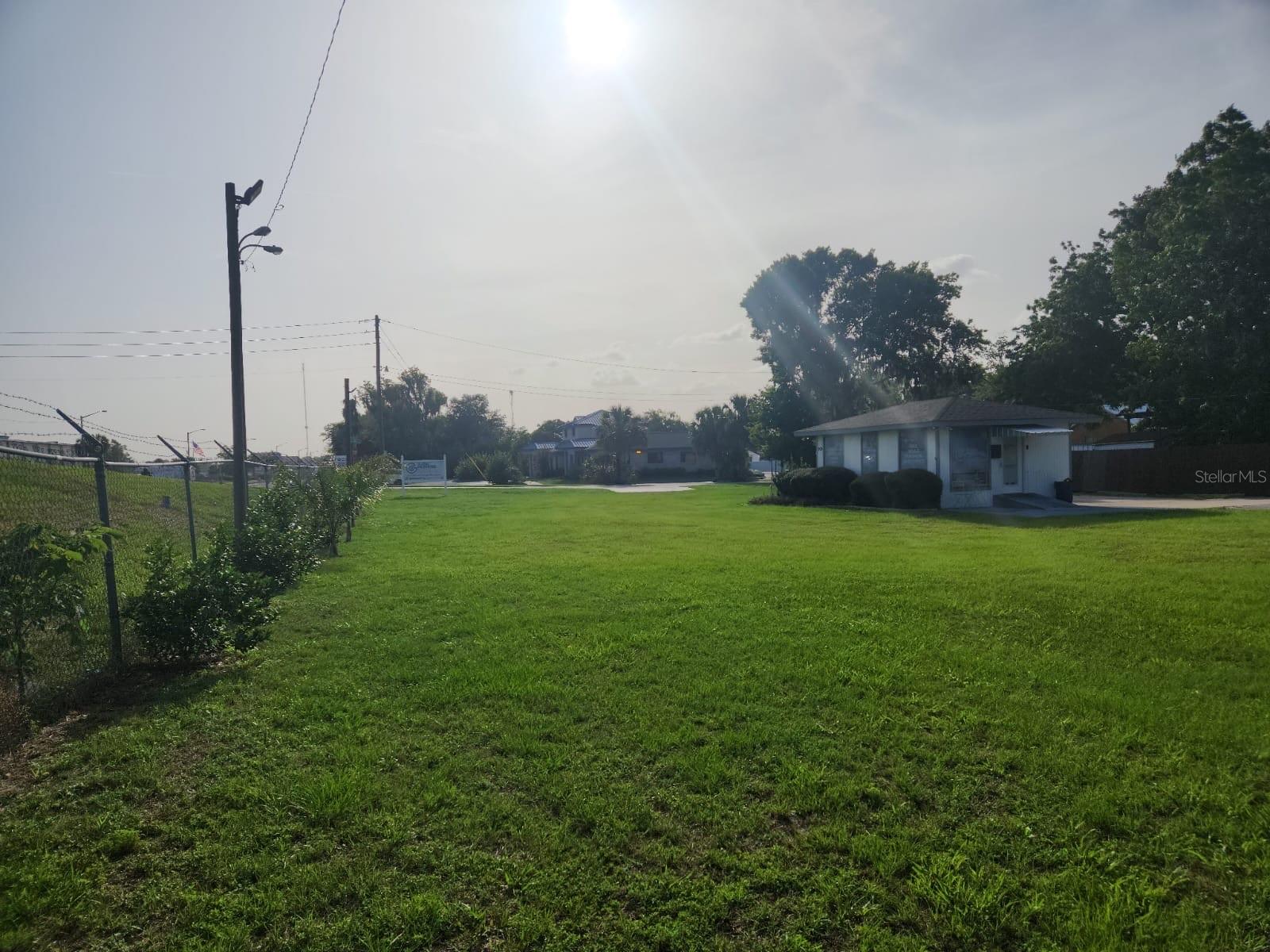 OAKRIDGE - Commercial Sale
