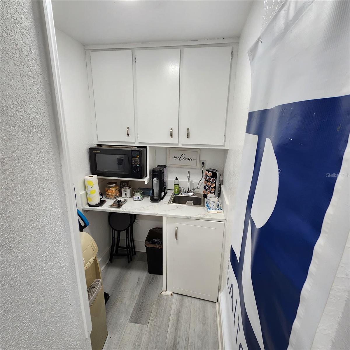 OAKRIDGE - Commercial Sale
