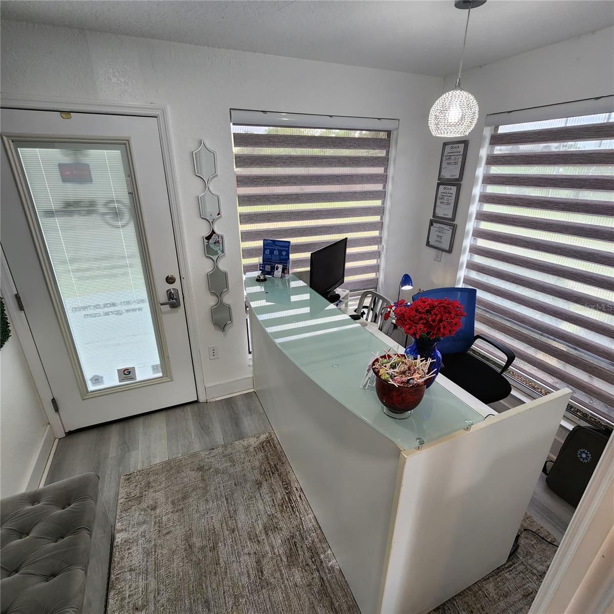 909 SW (HWY 200) 10TH STREET