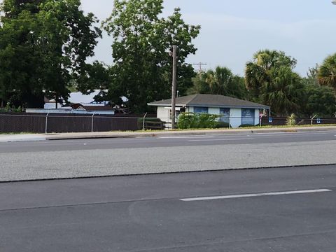 Tiny photo for 909 SW (hwy 200) 10th Street, Ocala, FL 34471 (MLS # OM703056)
