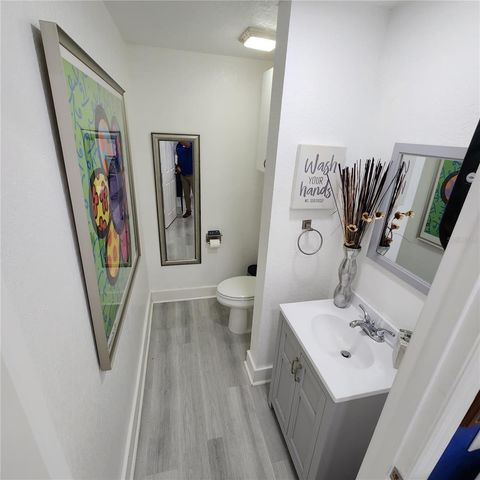 Tiny photo for 909 SW (hwy 200) 10th Street, Ocala, FL 34471 (MLS # OM703056)