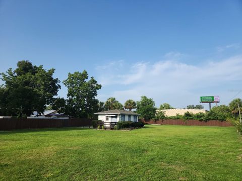 Tiny photo for 909 SW (hwy 200) 10th Street, Ocala, FL 34471 (MLS # OM703056)