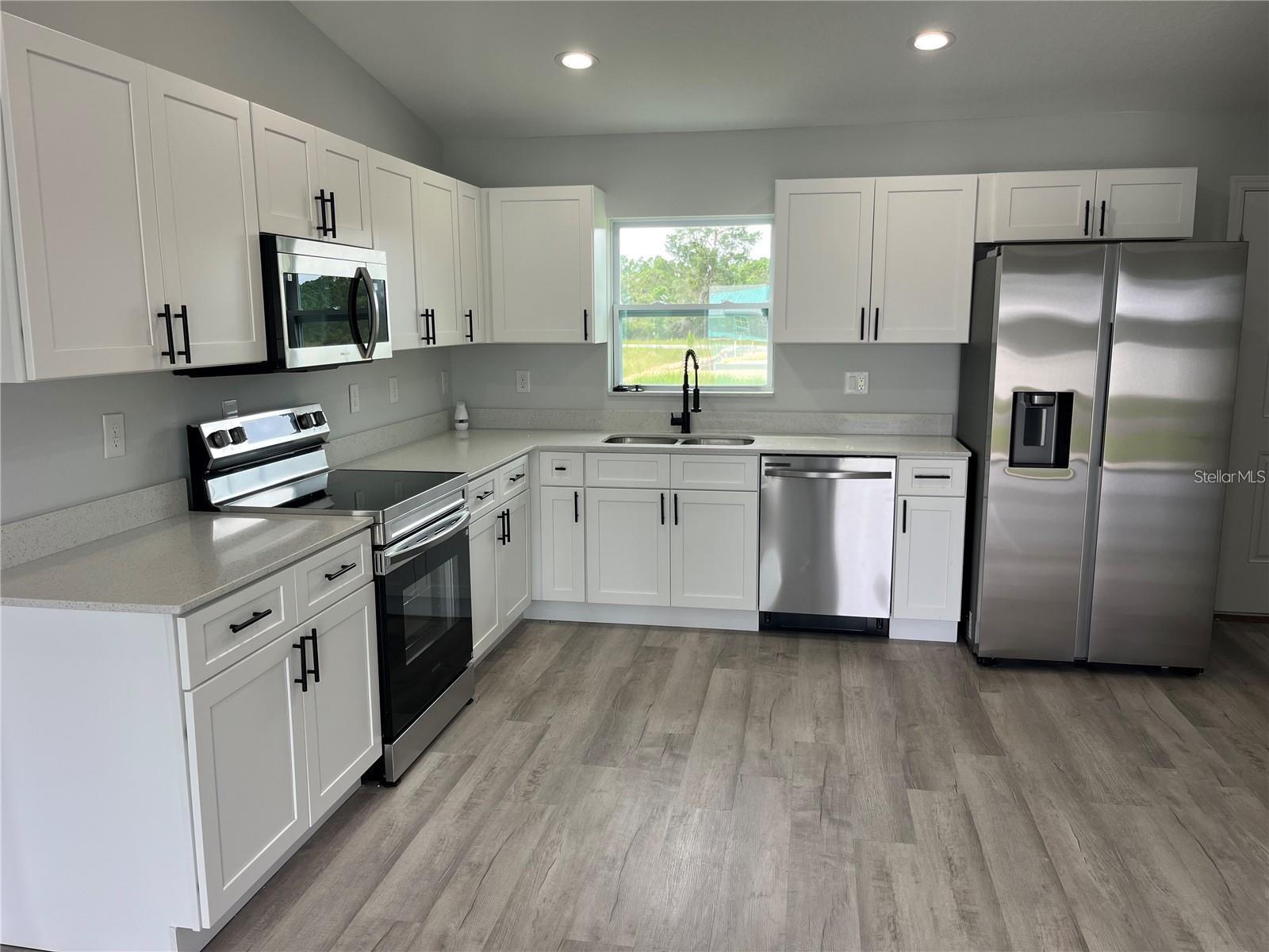SUN N LAKE - Residential Lease