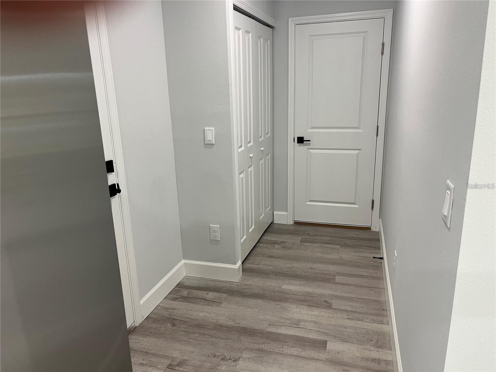 SUN N LAKE - Residential Lease