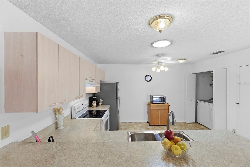 Photo of 432 Hildalgo Drive, The Villages, FL 32159 (MLS # G5108625)