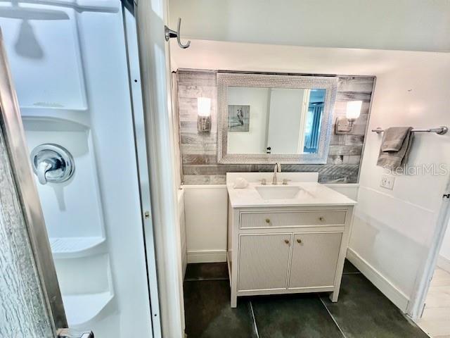 SENATE MANOR - Residential Lease