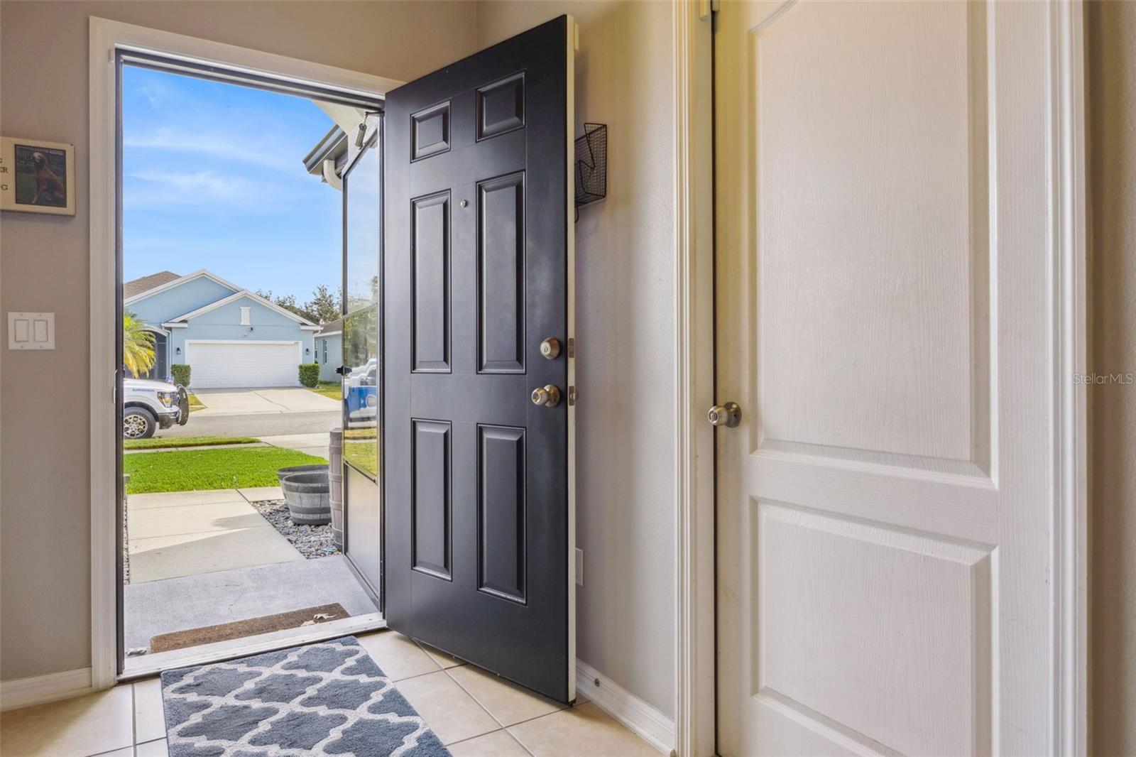 1127 WHITE WATER BAY DRIVE