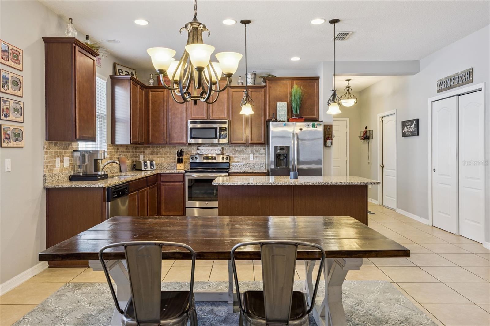 WATERSIDE POINTE - Residential