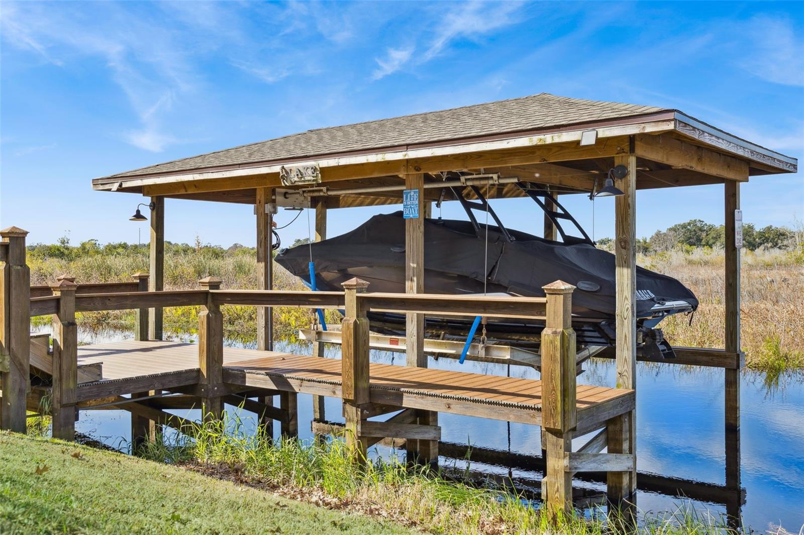 1127 WHITE WATER BAY DRIVE