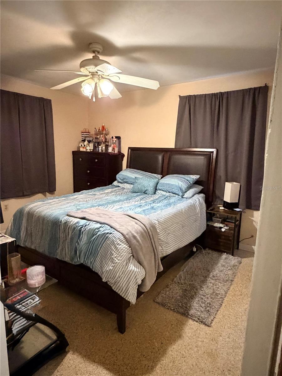 GROVE VILLA - Residential