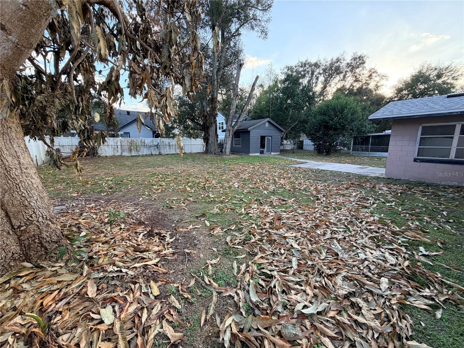 GROVE VILLA - Residential